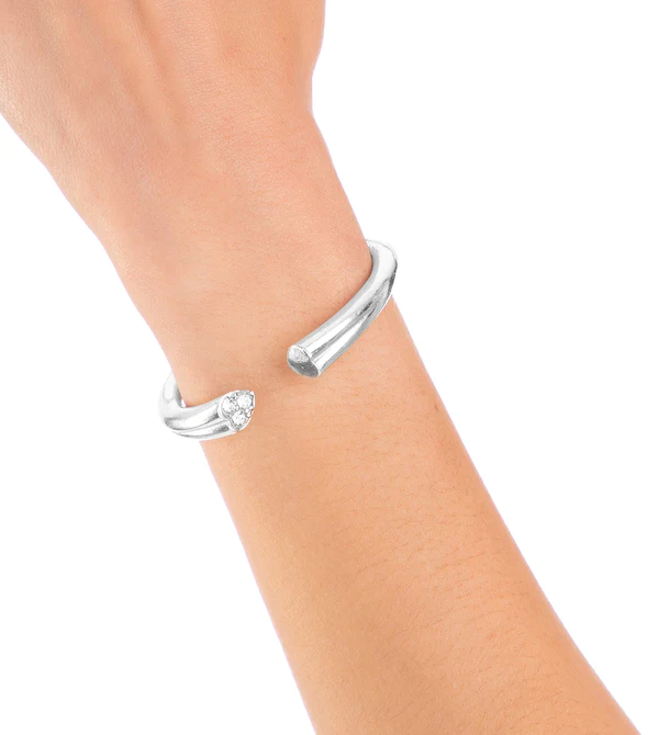 Pulsera abierta corazón plateado - Anekke