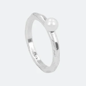 Anillo plateado con perla Fehu - Anekke