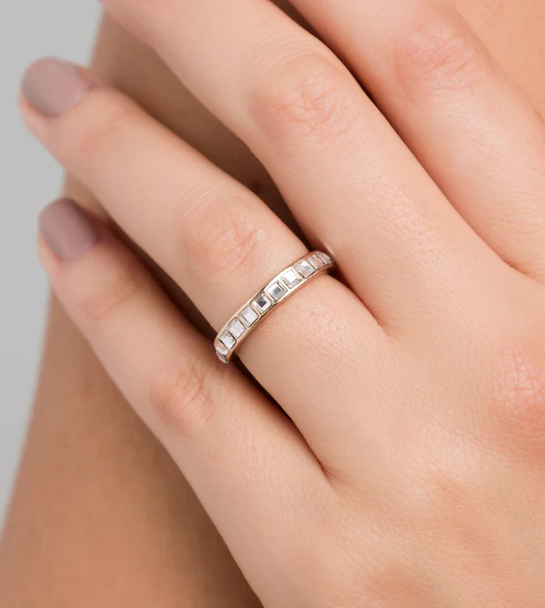 33800-618G_b2e81da2-ac4a-4368-b6eb-6299d40f146f_600x Anillo dorado brillante - Anekke