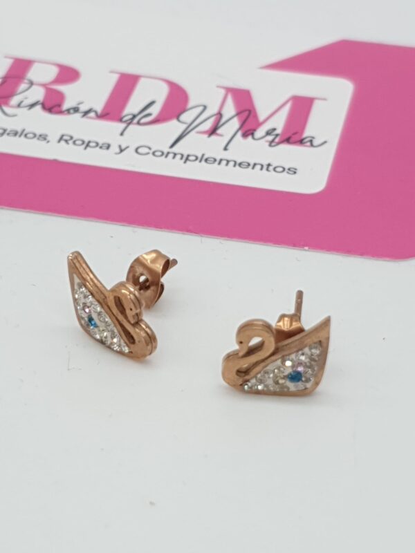 Pendiente Acero Dorado, Cisnes y Strass