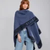 PONCHOA1 Poncho azul marino Shodō - ANEKKE