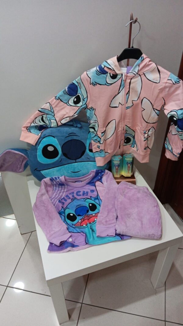 a9f880c6-c1b6-44d1-831b-c49ca93c39fa PIJAMA CORALINA NIÑA LILO-STITCH
