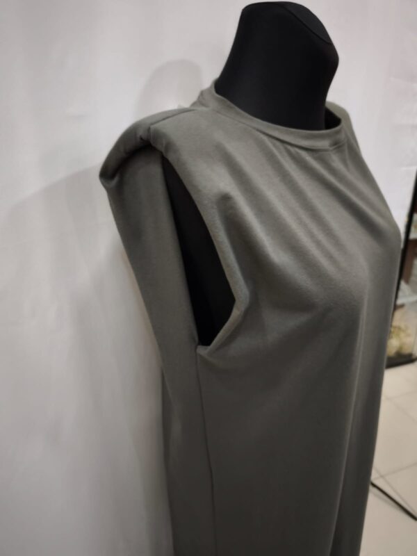 Vestido Elástico con Hombreras Doble Abertura Lateral