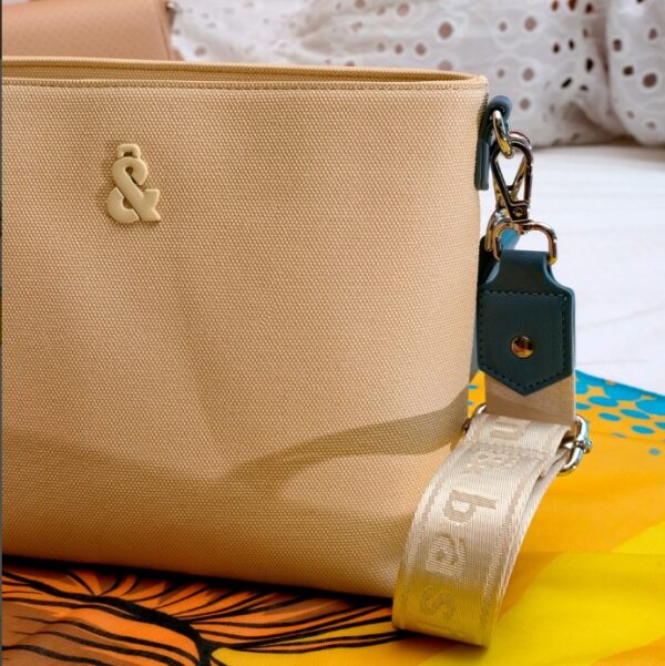Bolso Hobo Fun&Basics Arena con Detalles Azul
