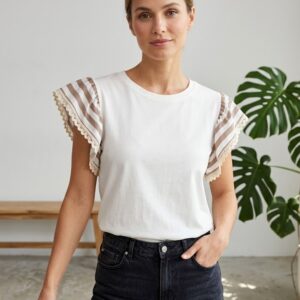 Camiseta Blanca de Algodón con Mangas Volantes y Encaje