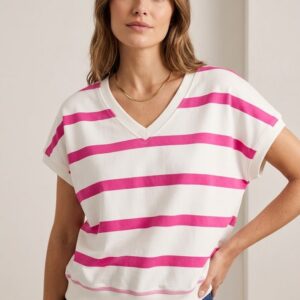Camiseta de Algodón a Rayas Fucsia – Estilo Navy Moderno Camiseta de Algodón a Rayas Fucsia – Estilo Navy Moderno