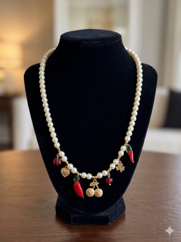 Collar de Perlas con Charms de Acero - Estilo Divertido y Elegante Collar de Perlas con Charms de Acero - Estilo Divertido y Elegante