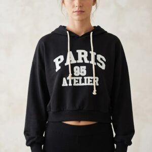 Sudadera Crop "Paris 95 Atelier" – Estilo Urbano Oversize