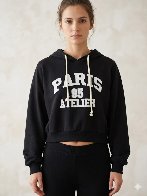 Sudadera Crop "Paris 95 Atelier" – Estilo Urbano Oversize