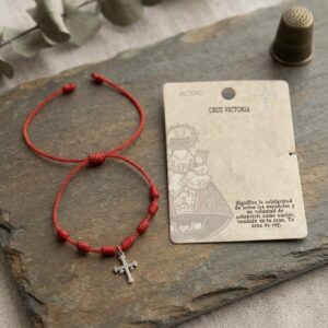 Pulsera de Acero Cruz Victoria 7 nudos roja