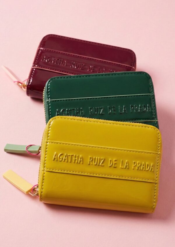 Monedero de Charol Agatha Ruiz de la Prada1 Monedero de Charol Agatha Ruiz de la Prada