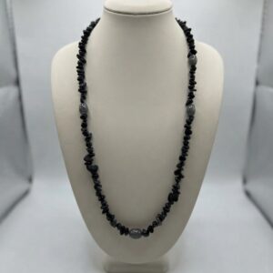 img_7609 Collar Largo de 60 cm de Piedras Negras Chip y Cuentas Grises